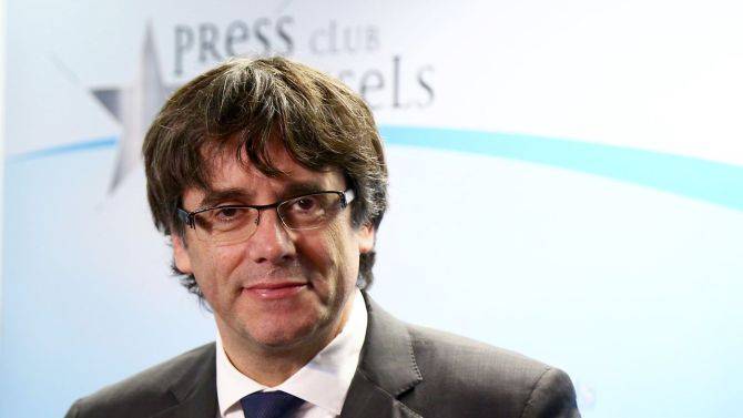 Hazatérése engedélyezésére szólította Madridot a leváltott katalán elnök