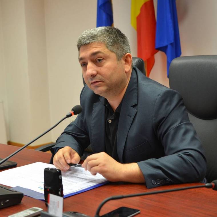 Alin Tişe szerint inkompetens a Kolozs megyei prefektus