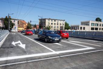 Száz évig tartani fog: visszaállt a forgalom a kolozsvári Árpád hídon