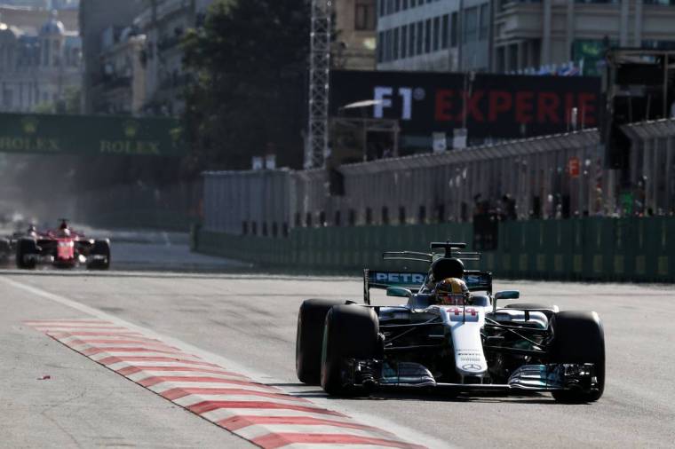Azeri Nagydíj: Hamilton szégyennek tartja a Vettel által „megúszott” manővert