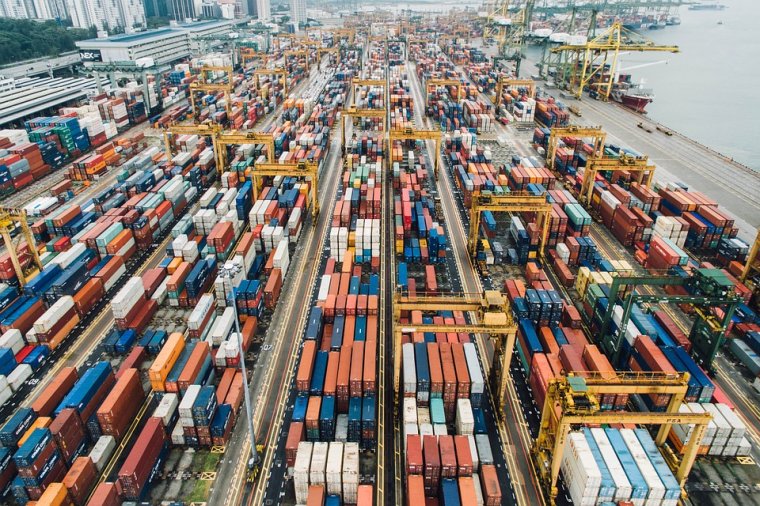 Az import erőteljesebb bővülése miatt 16,8 százalékkal nőtt a román külkereskedelmi mérleg hiánya a tavalyi évben
