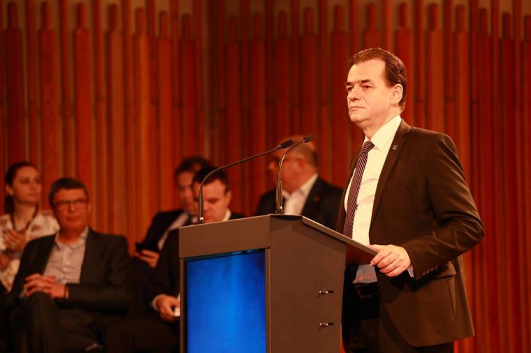 Ludovic Orban a PNL kormányfőjelöltje, Klaus Johannis az államelnökjelölt