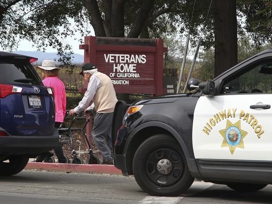 Holtan találták a kaliforniai veteránotthonban lövöldöző férfit és három túszát