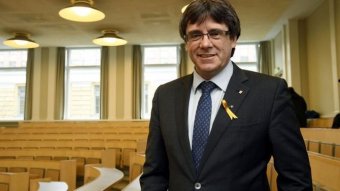 Madrid tiszteletben tartja a német bíróság döntését, miszerint feltételesen szabadlábra helyezik Puigdemontot
