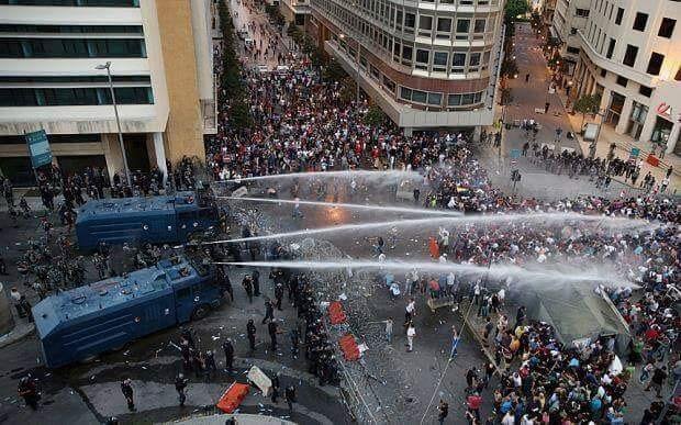 Augusztus 10-e ügy: nem indítanak eljárást a tüntetőket bántalmazó csendőrök ellen, tiltakoznak a civilek