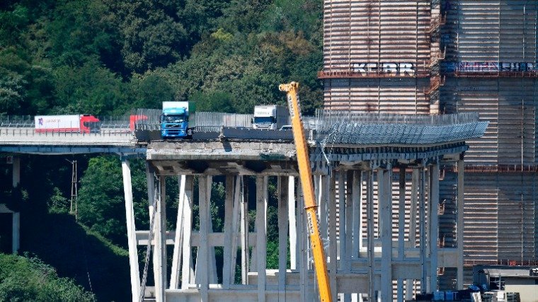 Genovai hídomlás: kómában van, de él az egyik halottnak hitt román áldozat