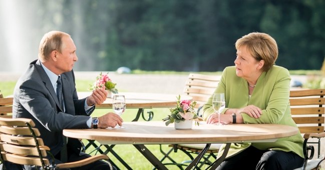 Nem hozott nagy áttörést Merkel és Putyin németországi találkozója