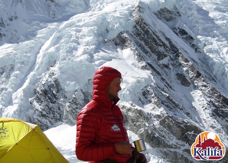 Varga Csaba nagyváradi hegymászónak sem sikerült a csúcstámadás a Kancsendzöngán