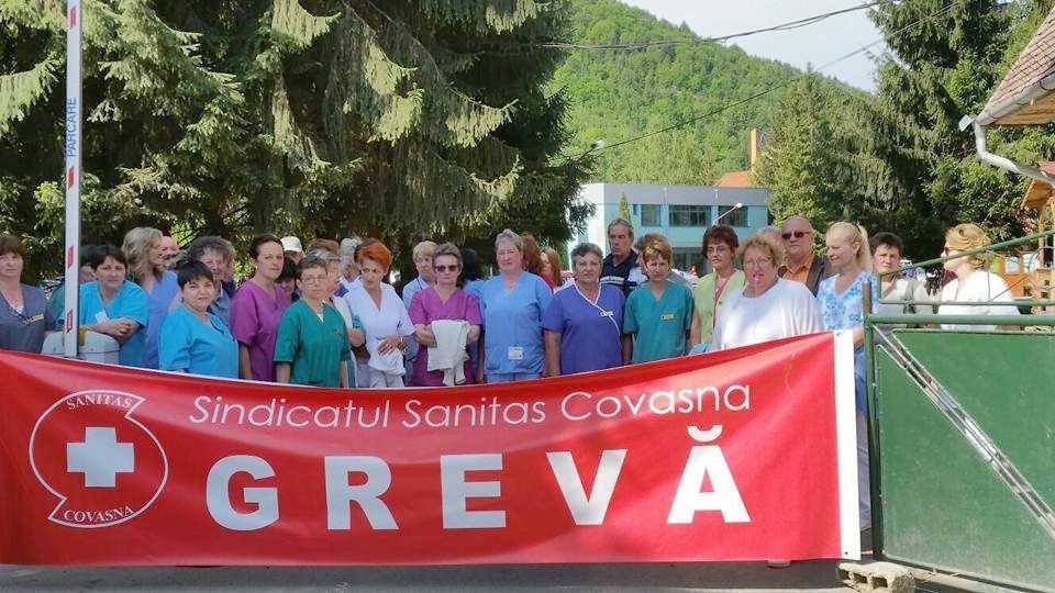 Sürgősségi ellátásra szorul az egészségügy – számos városban tiltakoztak a kórházak alkalmazottai