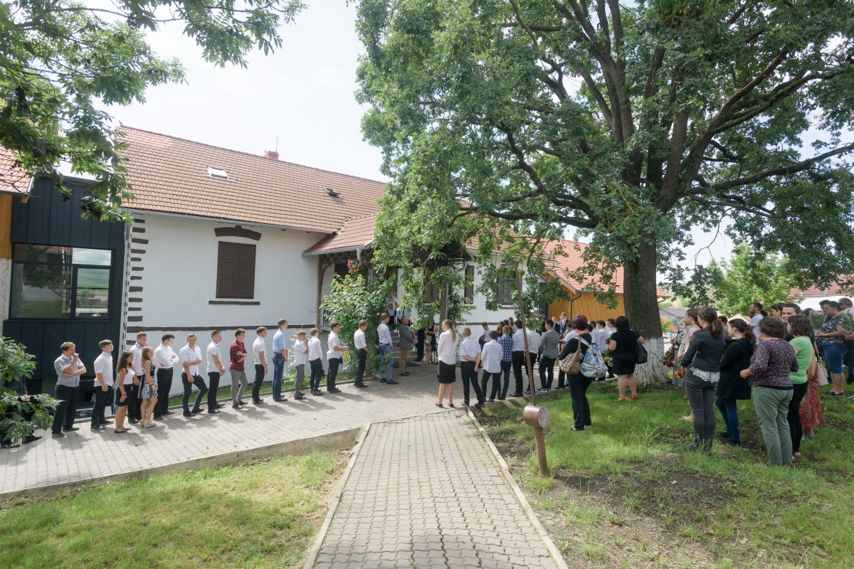 Válaszúti sikertörténet: elballagtak a Kallós Zoltán Alapítvány mezőgazdasági képzésének végzős diákjai