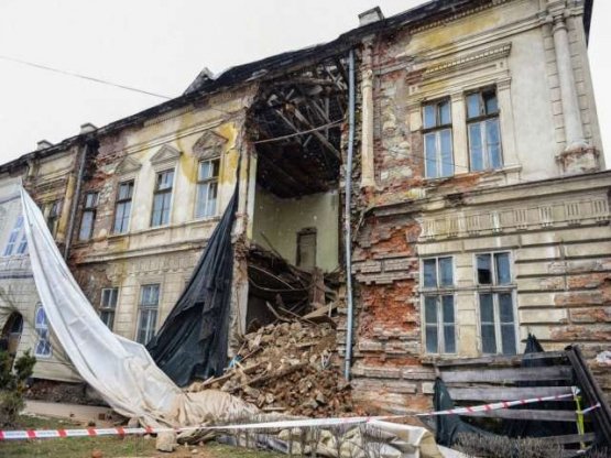 Beomlott a volt polgári leányiskola épülete Nagybányán
