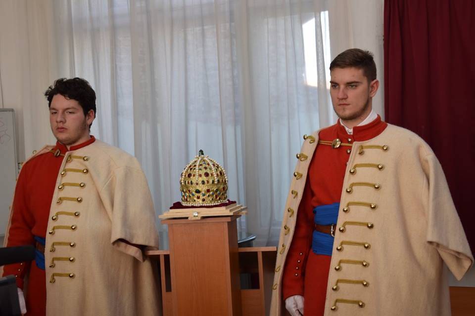 Bocskai-zarándoklat Erdélyben: a fejedelem koronájának másolatát is elhozták az emlékkörútra