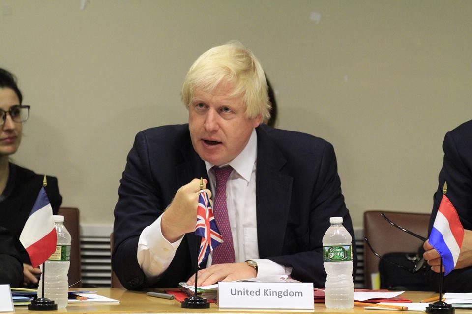 Lemondott a Brexit-ügyben keményvonalas Boris Johnson brit külügyminiszter