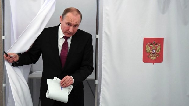 Söprés: Vlagyimir Putyin elnök a szavazatok több mint hetven százalékával újrázhatott