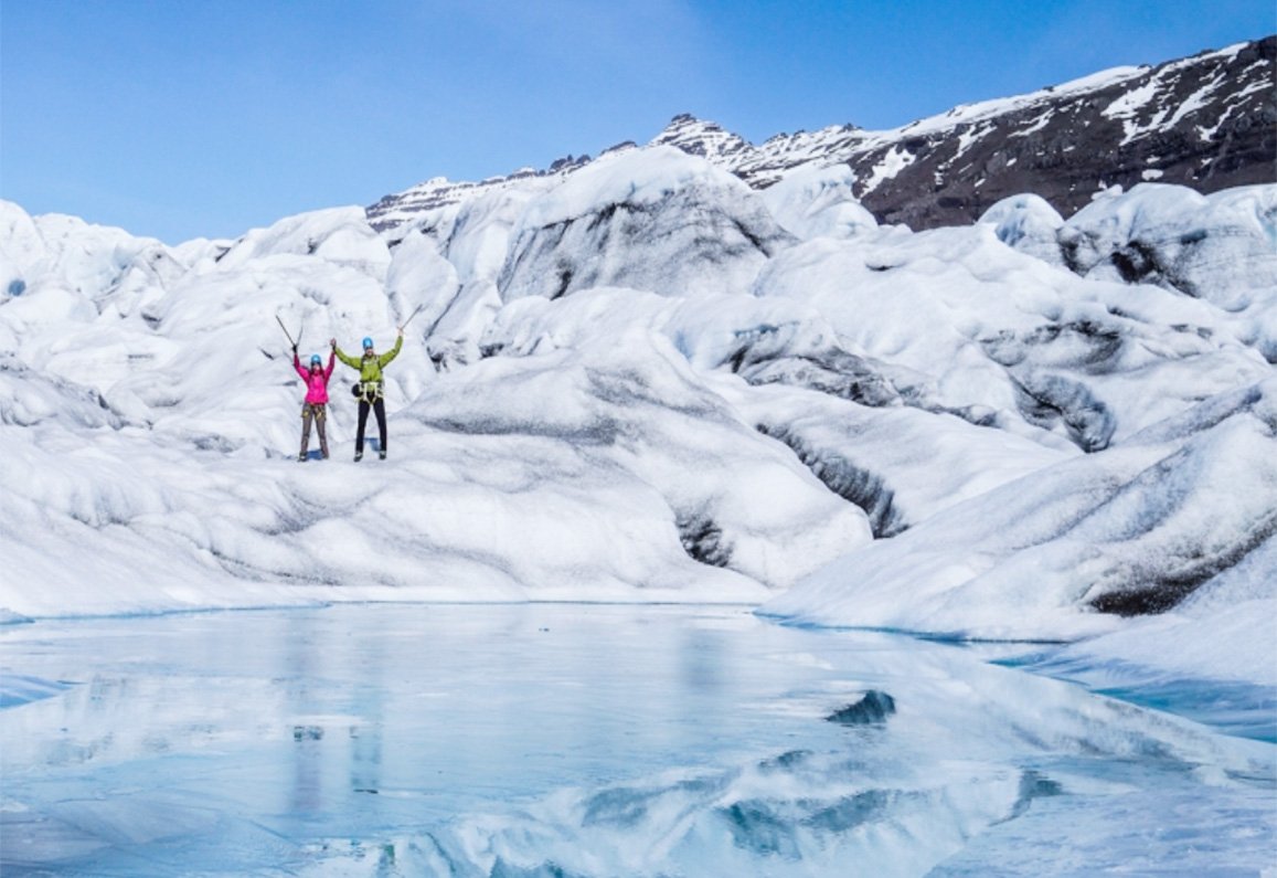 Adománygyűjtés izlandi gleccsersízéssel: kolozsvári sportolók beteg gyerekek táboroztatását segítik