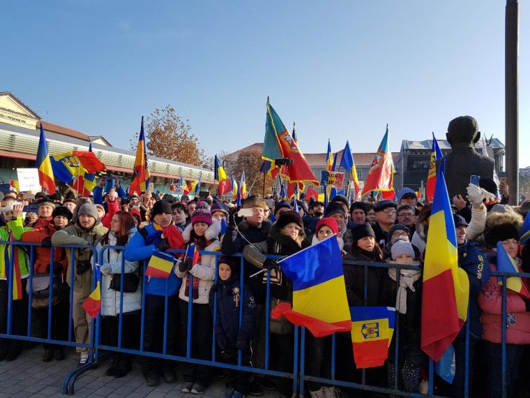 Évértékelő: az igazságszolgáltatás módosítása, a politikai csatározások és a megosztottság jegyében telt a román centenáriumi év
