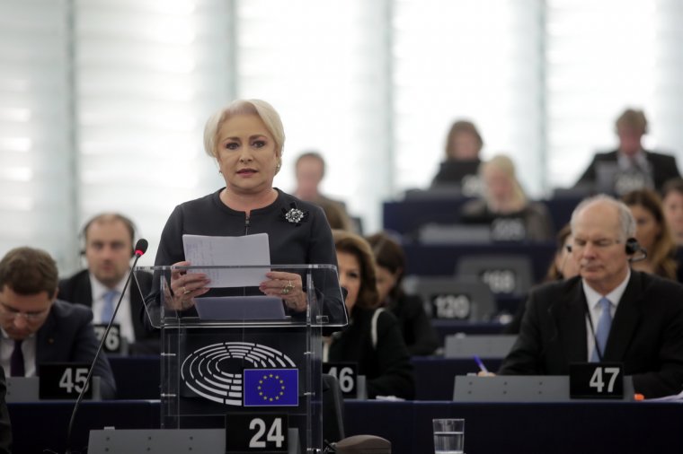 EP-vita a román jogállamiságról: növekszik az európai aggodalom, Dăncilă tiszteletet kért