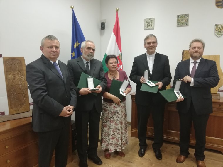 A közösség kiemelkedő alakjai – magyar állami kitüntetéseket adtak át a kolozsvári főkonzulátuson