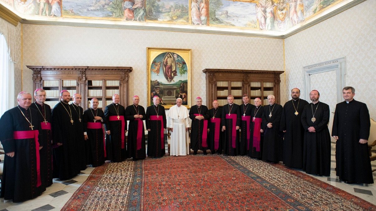 Biztatás a szentatyától: nyitottnak mutatkozik a pápa az erdélyi látogatásra