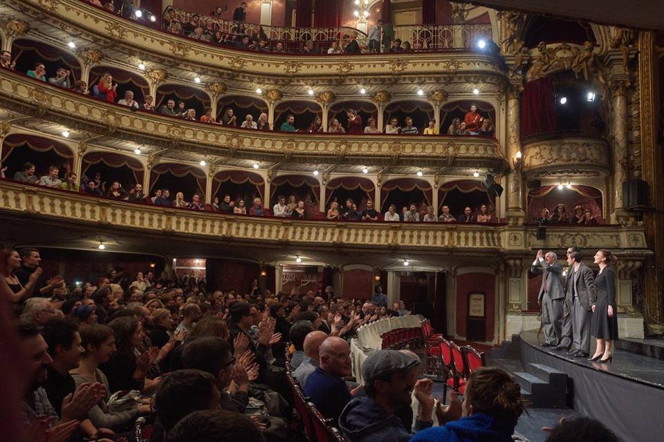 Háború a színpadon a kolozsvári Interferenciák fesztiválon