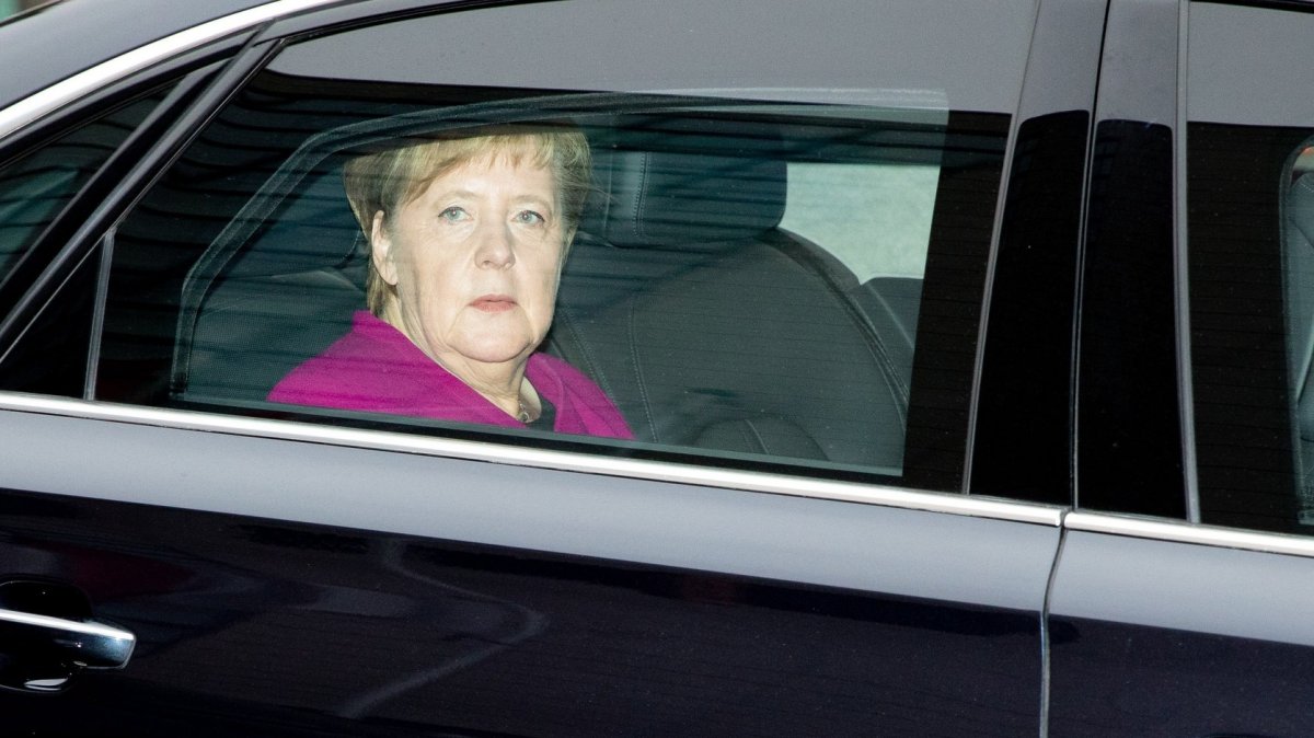 Kezdődik a Merkel-korszak vége: nem indul újra pártja elnöki tisztségéért a német kancellár a választási fiaskó után
