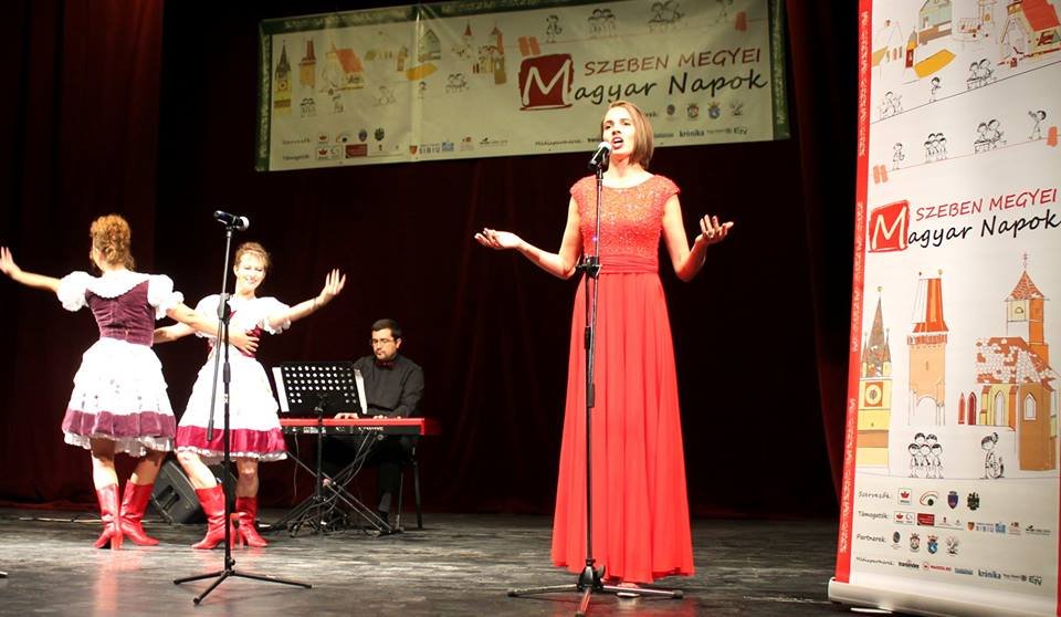 Huszadik Szeben megyei magyar napok – operettgálával rajtolt el pénteken Szászmedgyesen a jubileumi rendezvény