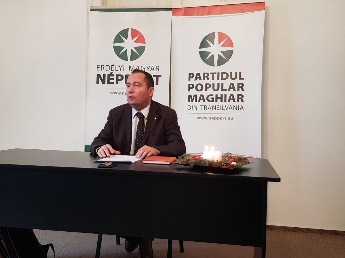 Maximálnák a magyar voksokat: összefogást, arányos parlamenti képviseletet akar az EMNP