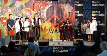 Egyre több a „fehér holló”: gálaműsort tartott Kolozsváron a román–magyar küldőkönyvtár