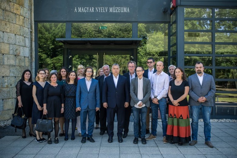 Megállapodást kötött a Petőfi Irodalmi Múzeum a külhoni magyar irodalmi műhelyekkel