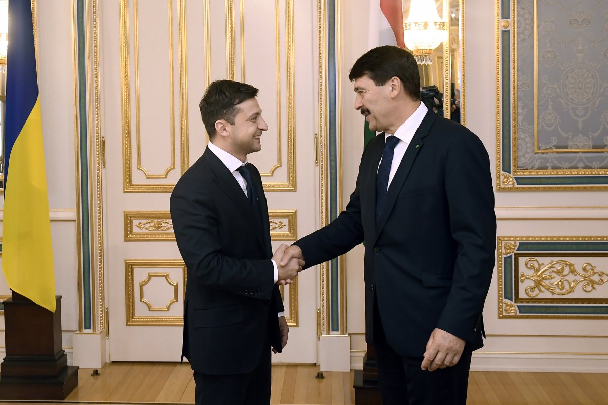 Áder közös bizottságot javasolt Zelenszkijnek a magyar–ukrán vitás kérdések megbeszélésére