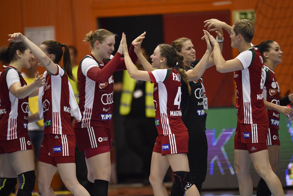 Kettős győzelemmel kijutott a világbajnokságra a magyar női kézilabda-válogatott