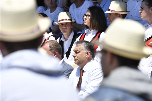 „Bátran kihúzhatjuk magunkat: megmaradtunk!” – a Kárpát-medencei együttműködést szorgalmazta Orbán Viktor Sátoraljaújhelyen