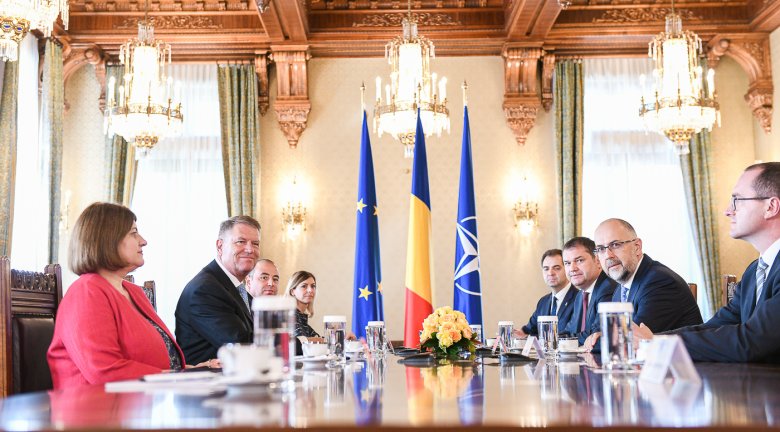 A kormányfőjelölt személyéről egyeztet Klaus Iohannis a parlamenti pártok képviselőivel