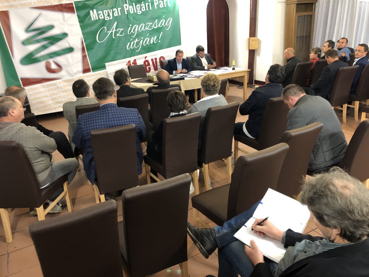 Egyesülni akar az MPP az EMNP-vel – Kizárták Biró Zsoltot a polgári pártból