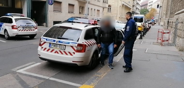 „Adománygyűjtő” romániai csalókat fogtak el a budapesti hatóságok