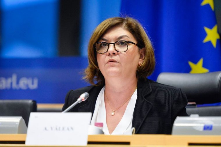 EU-tisztújítás: Adina Văleant választotta Ursula von der Leyen