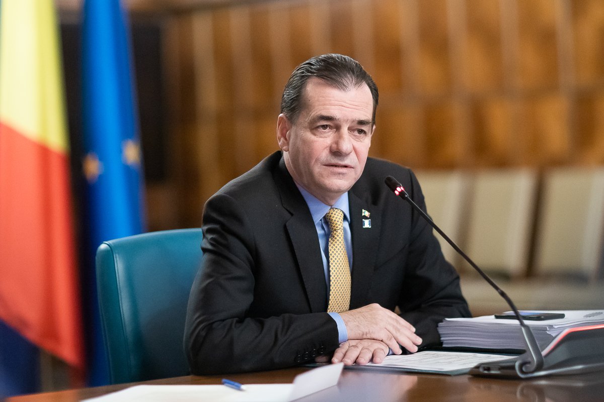 A PSD-kormány populista költségvetési politikáját bírálta a miniszterelnök a Román Tőke Fórumán