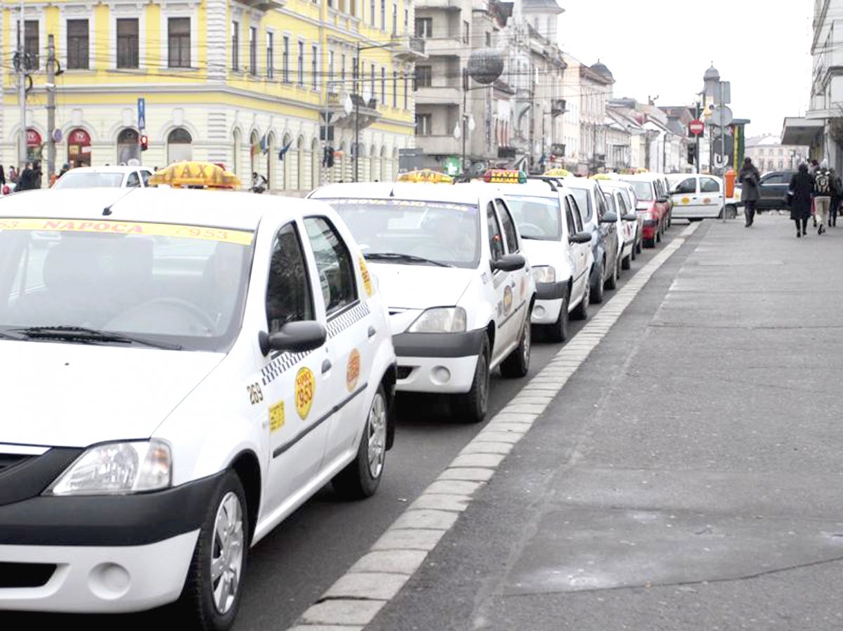 Leginkább az alternatív fuvarmegosztók örülnek annak, hogy drágább lett a taxizás a kincses városban
