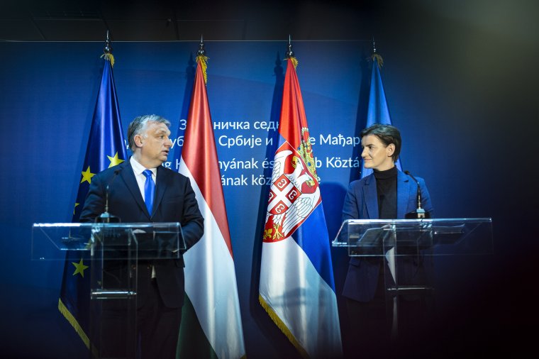 Köszönetet mondott Orbán Viktornak a szerb kormányfő Magyarország mindenre kiterjedő támogatásáért