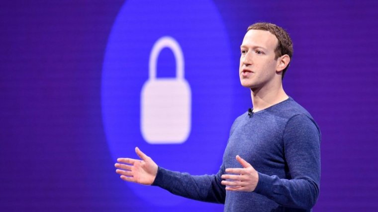 A világ kormányaival közösen szabályozná a világhálót a Facebook tulajdonosa