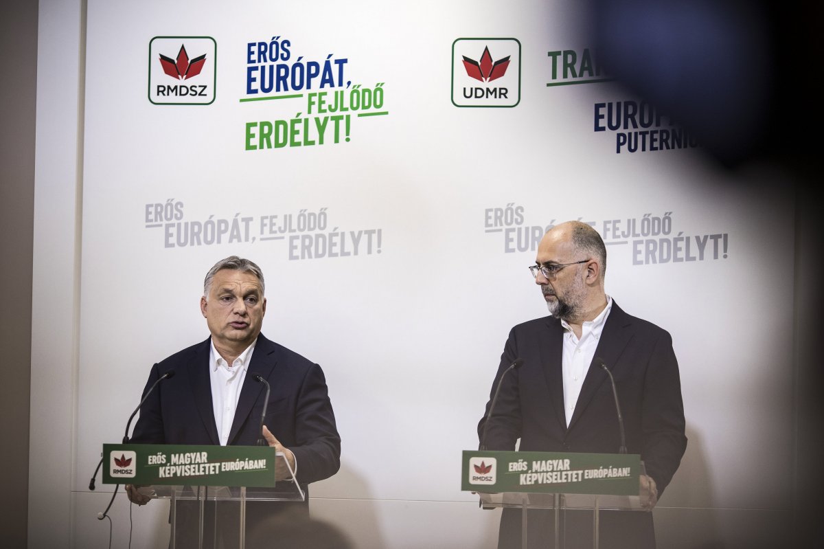 Orbán Viktor az erős közös magyar hang erősítésére buzdít az EP-választáson