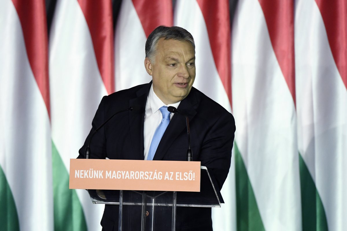 „Mutassuk meg Brüsszelnek május 26-án!” – részvételre buzdított Orbán Viktor a Fidesz pénteki EP-választási programbemutatóján