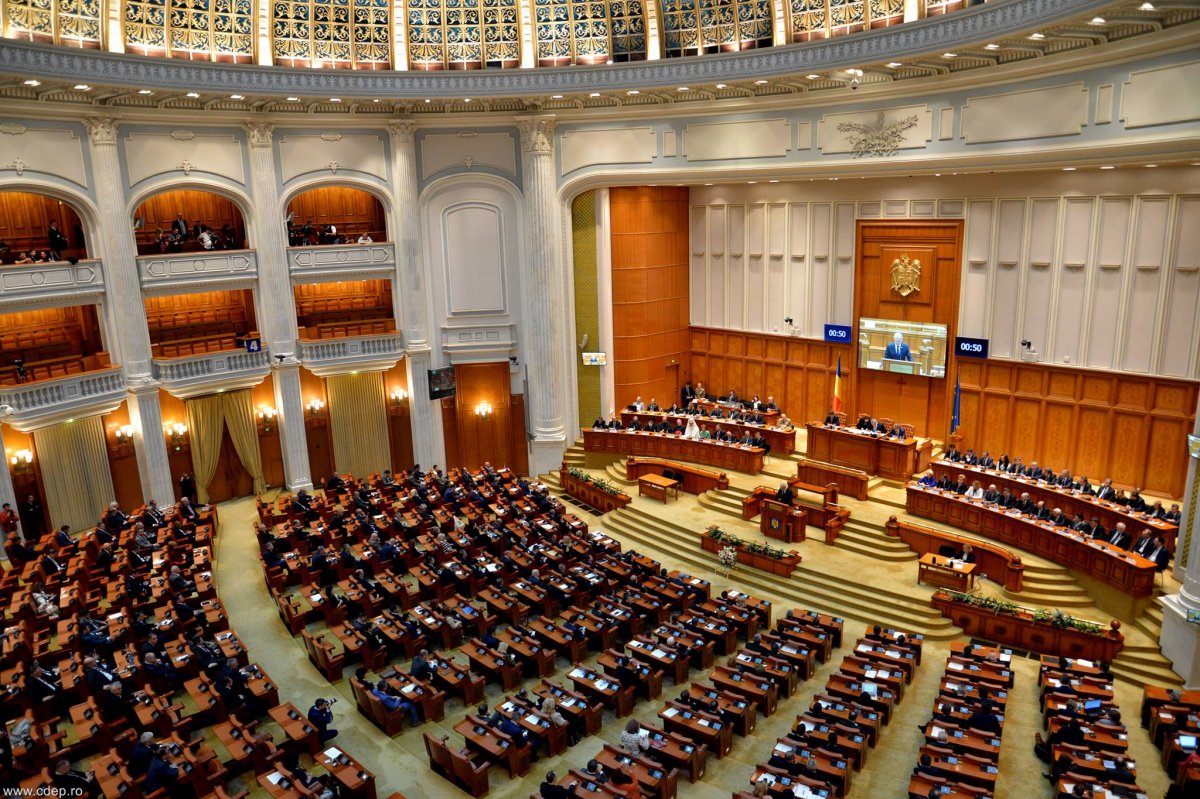 FRISSÍTVE – Vita nélkül: elutasította a bukaresti képviselőház az 1918-as gyulafehérvári autonómiaígéret törvénybe iktatását