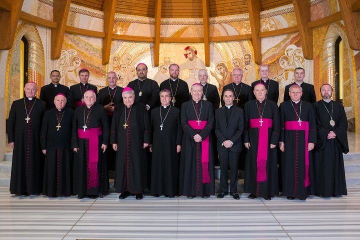 Pápalátogatásról, európai parlamenti választásról is szó esett a romániai püspöki konferencián