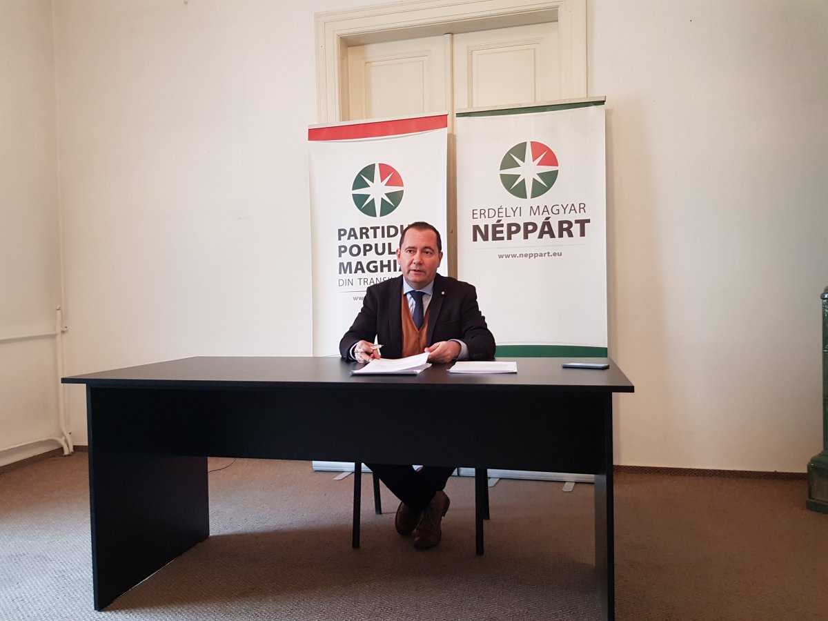 Az EMNP nem mond le a hárompárti koalícióról – Szilágyi Zsolt ismét tárgyalást szorgalmazott Nagyváradon