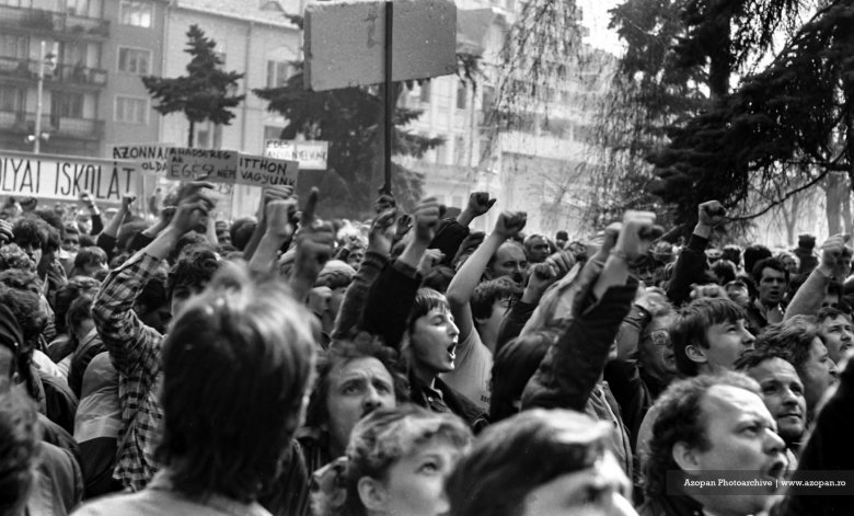 Fekete március: 30 éve történtek a véres magyar–román összecsapások Marosvásárhelyen