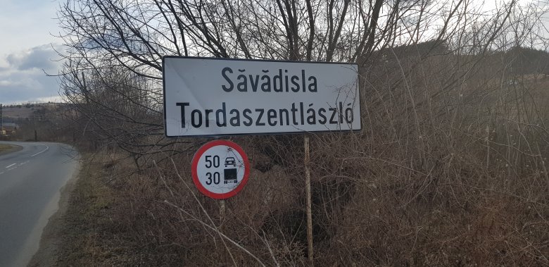 Aszfaltos utat kérnek a Jára mentén – Petícióval tennék elérhetőbbé Kolozsvárt négy község lakói
