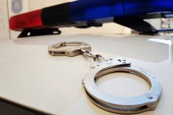 Sanyargatással elkövetett embercsempészés miatt tartóztattak le egy román sofőrt Magyarországon