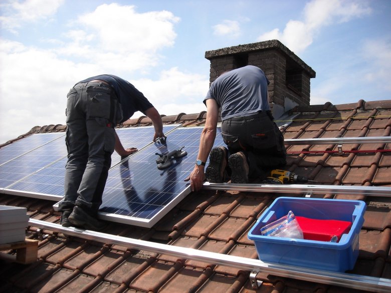 Tánczos: 3 milliárd lej áll rendelkezésre napelemrendszerek kiépítésére