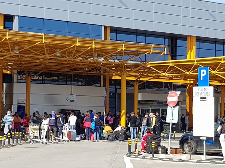 FRISSÍTVE – Jóváhagyták a romániai spárgaszedőket Németországba szállító charter-járatok felszállását